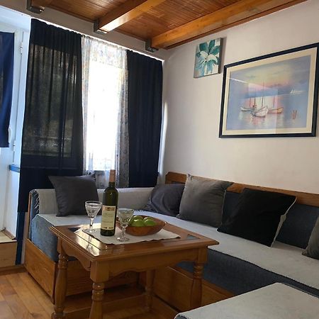 Apartman Tina Gurdic โกตอร์ ภายนอก รูปภาพ